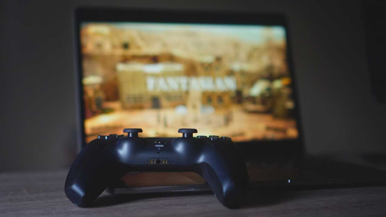 خرید و قیمت دسته PS5 در قم | سفید مشکی و رنگی